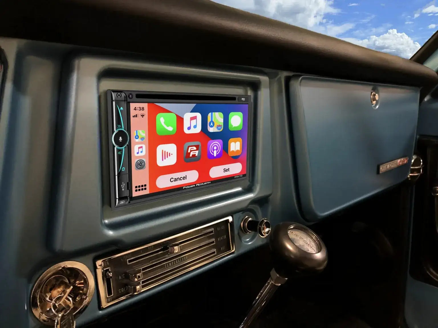 CarPlay-Android-Auto-Radio-Power-Acoustik-DVD-Player-Old-School-Truck-1536x1152.webp